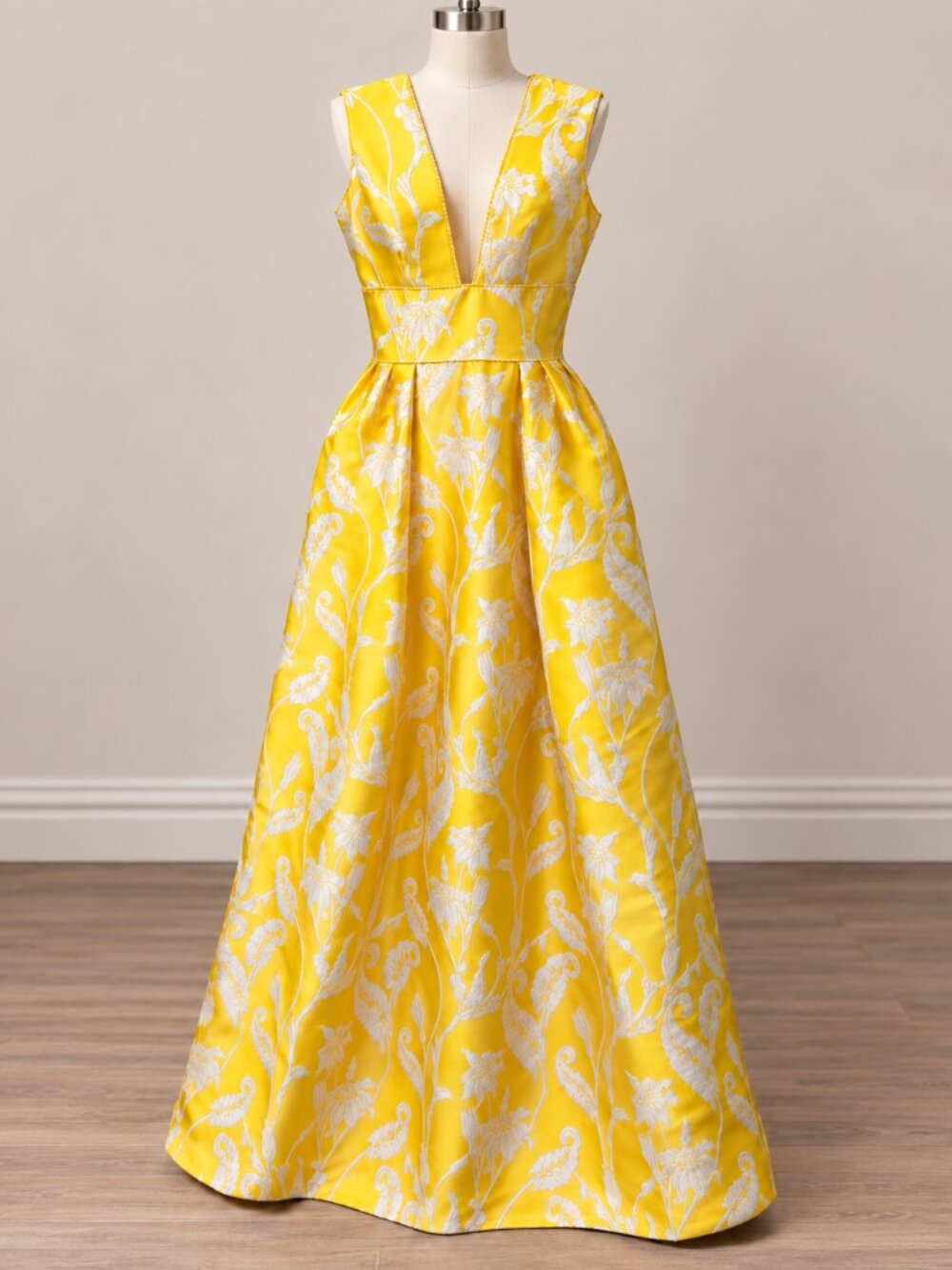 Stunning Wayne Clark Designer Evening Gown – Brand New With Tags